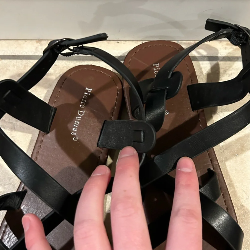🐆3/$15 Pierre Dumas sandals - Picture 4 of 5